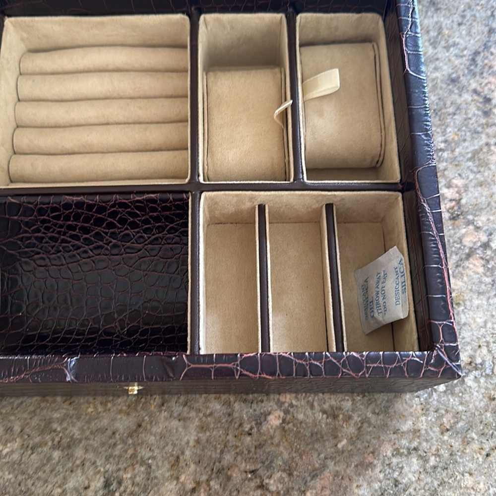 Jewelry Box - Picture 5 of 9